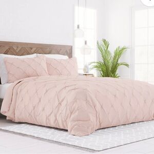 Truly soft full / Queen king 3 piece duvet white, pink and grey color